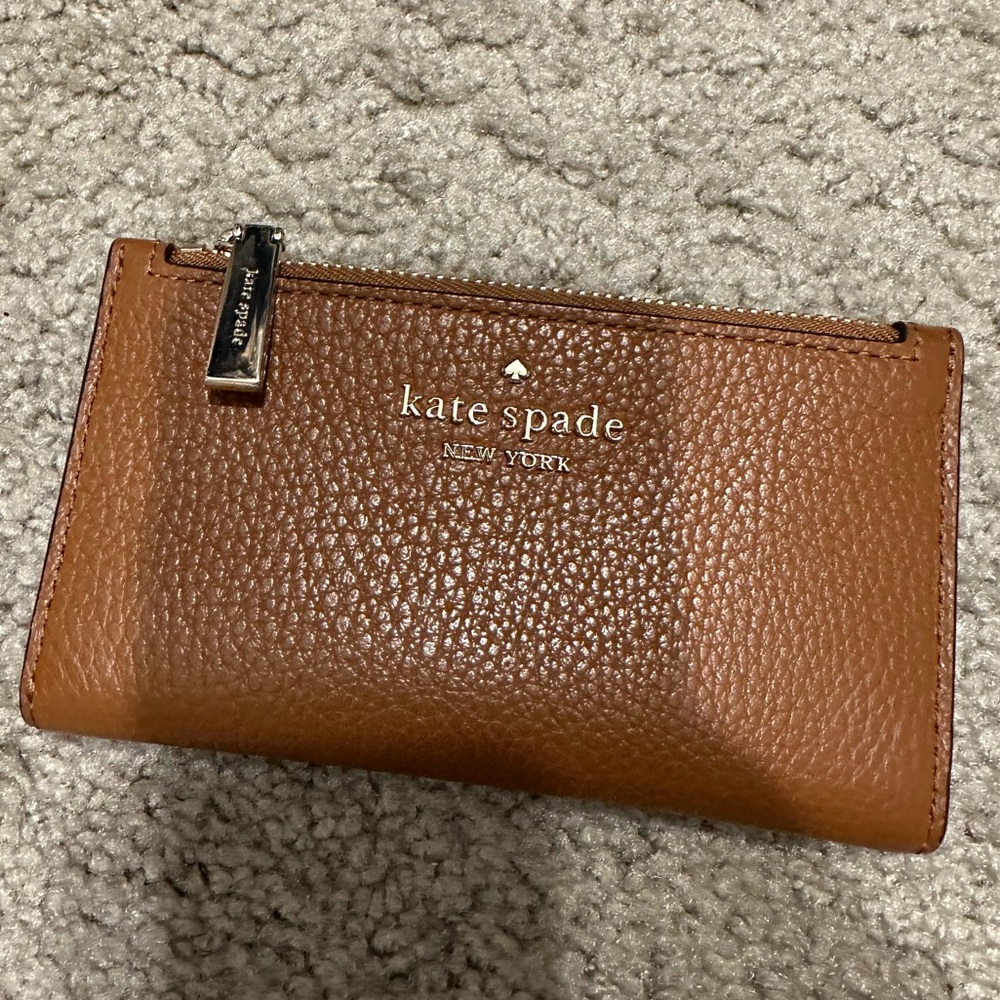 Kate Spade Leila Small Slim Bifold Wallet